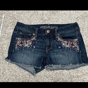 American Eagle Embroidered Dark Wash Denim Shorts - Floral